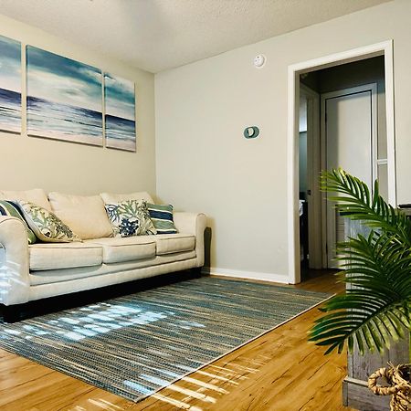 White Sand Getaway Steps From Beach 걸프포트 외부 사진