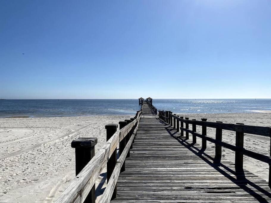 White Sand Getaway Steps From Beach 걸프포트 외부 사진