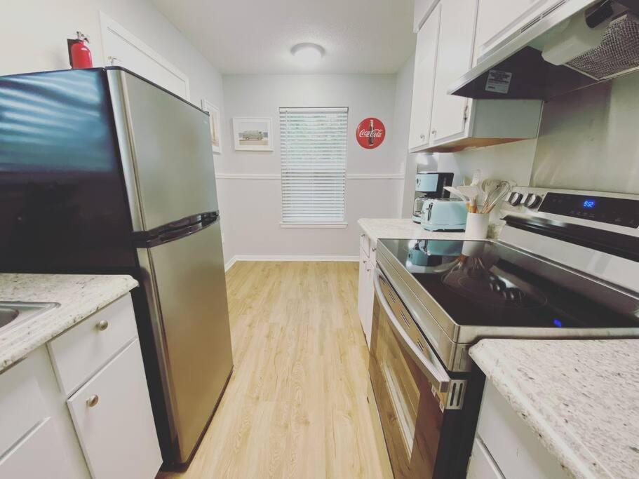 White Sand Getaway Steps From Beach 걸프포트 외부 사진
