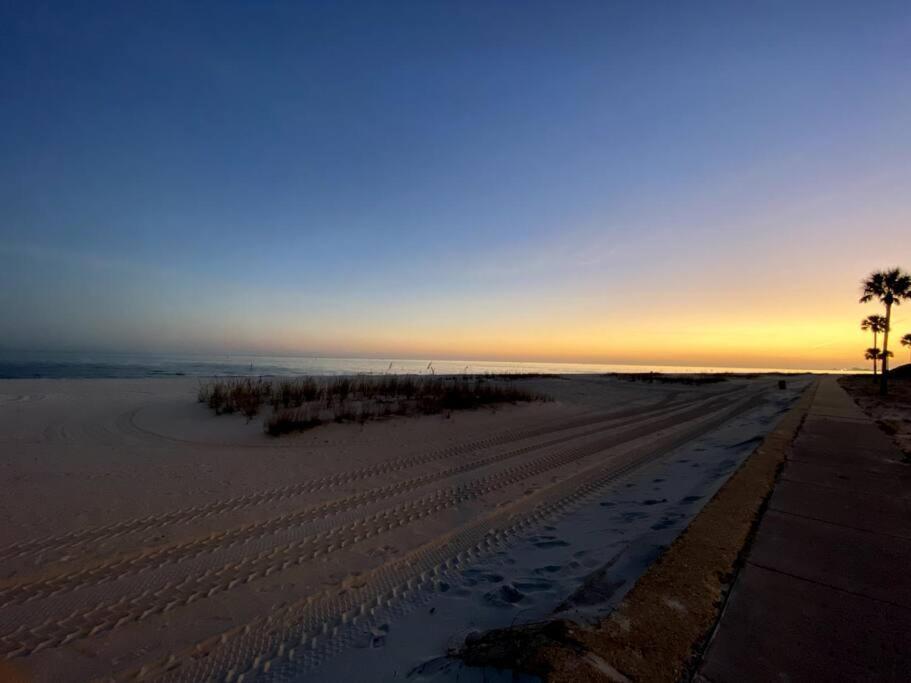 White Sand Getaway Steps From Beach 걸프포트 외부 사진
